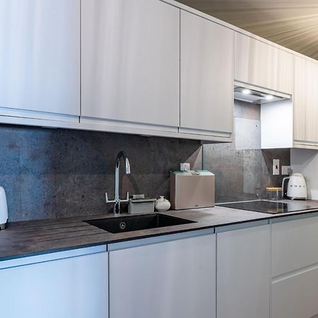 Large Stylish Studio In The Heart Of The City Бат Екстер'єр фото